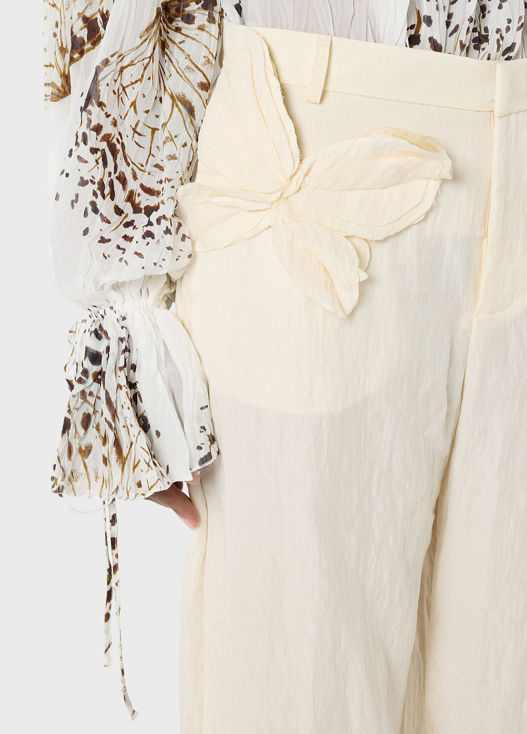 Pantalon large en gabardine avec papillon  Blumarine - large image number 2