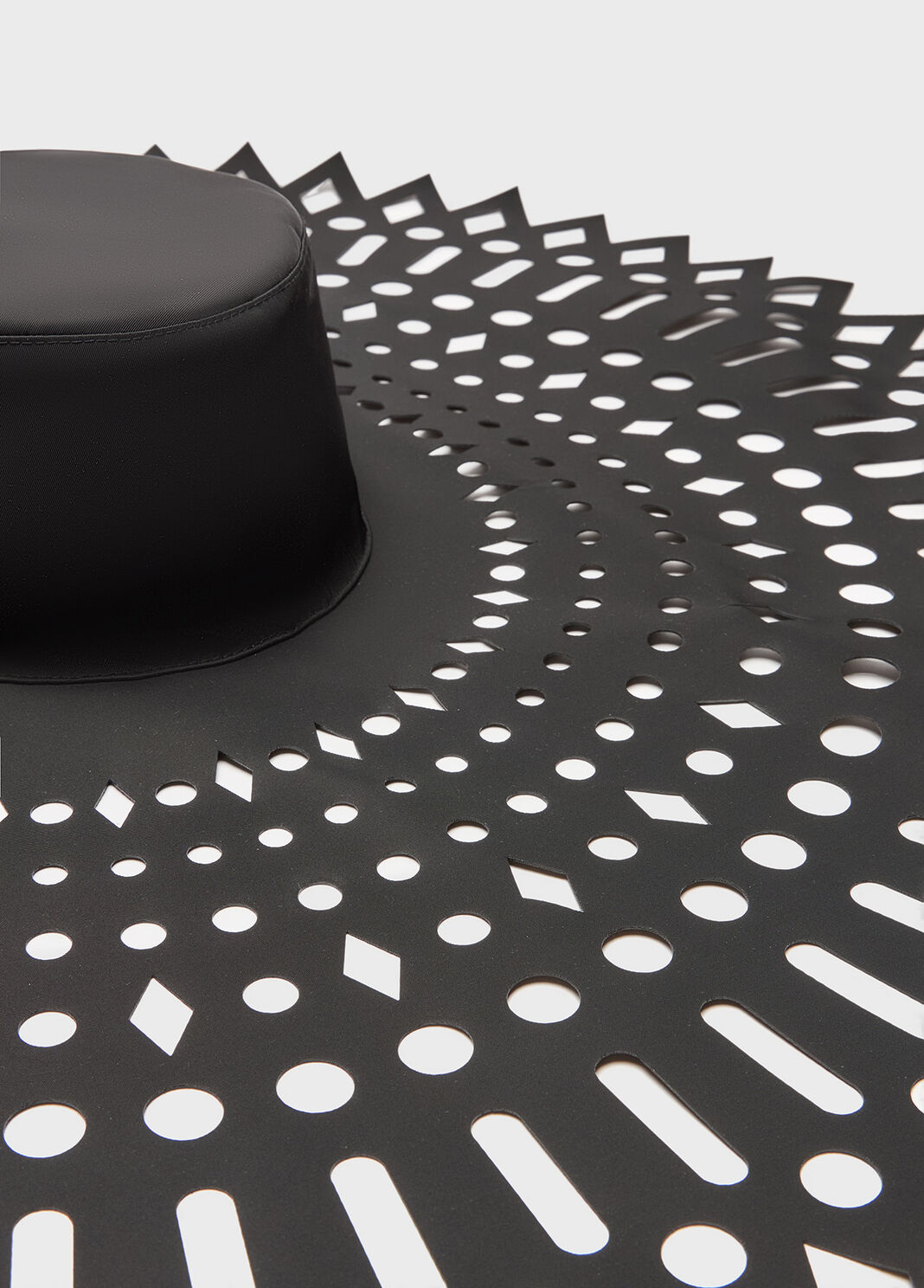 Laser-cut cotton hat  Blumarine - large image number 2